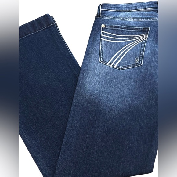 7 For All Mankind Dojo Flare, Size 31, In Lake Blue - Picture 1 of 12